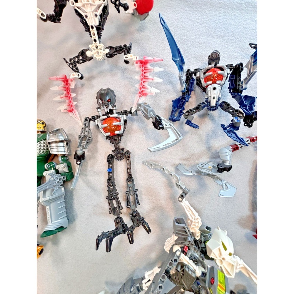 LEGO Bionicle Lot - 2000s Figures / Parts / Accessories - Used As-Is 13lbs - Picture 7 of 16